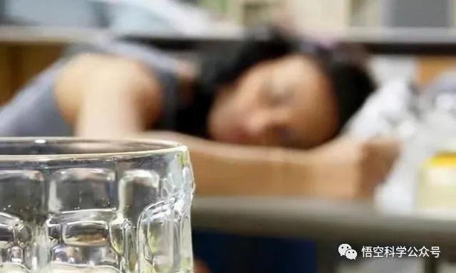 牛磺酸能催情?警惕“G水”:几滴就会昏迷,不记得发生过程